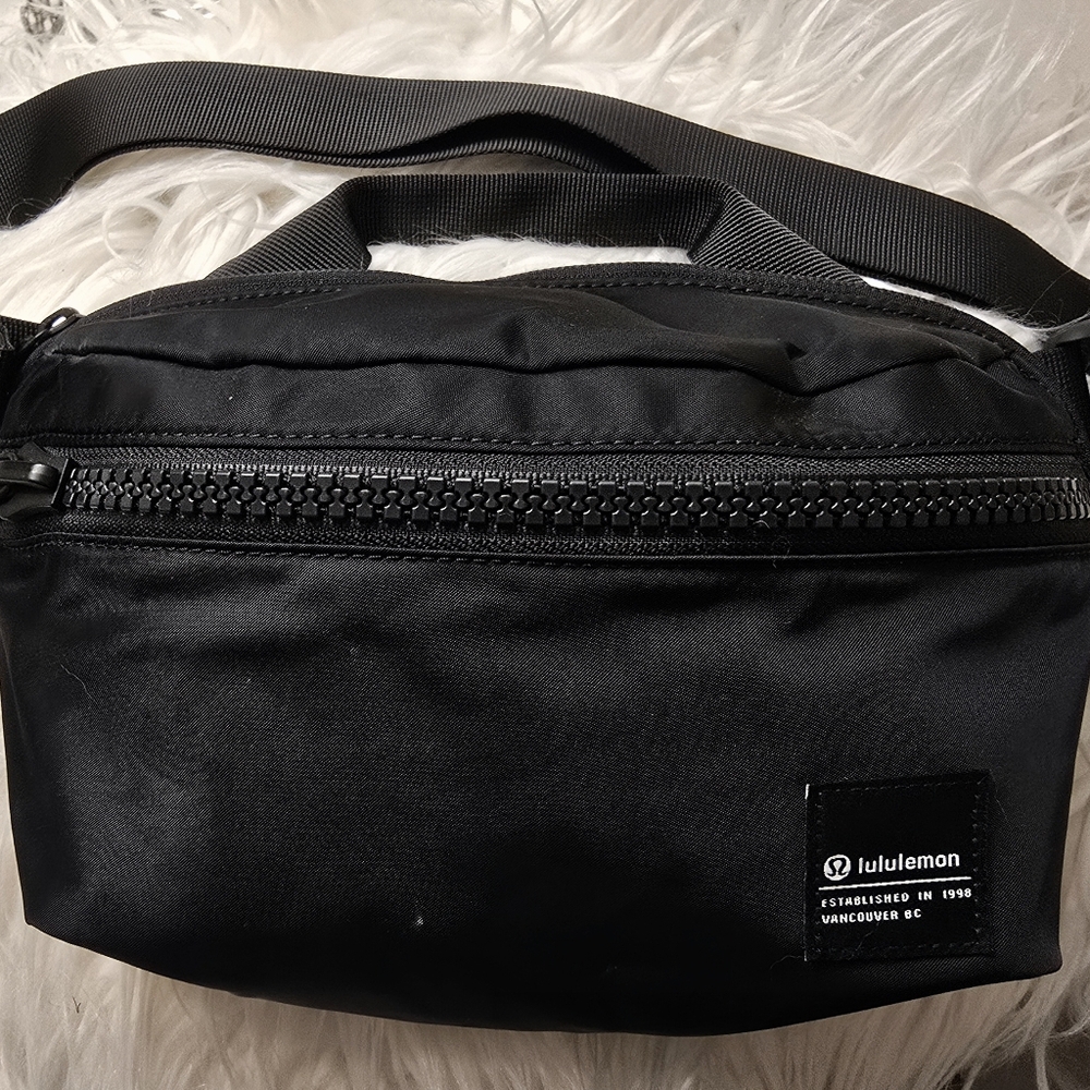 Lululemon Athletica Black Women's Bag